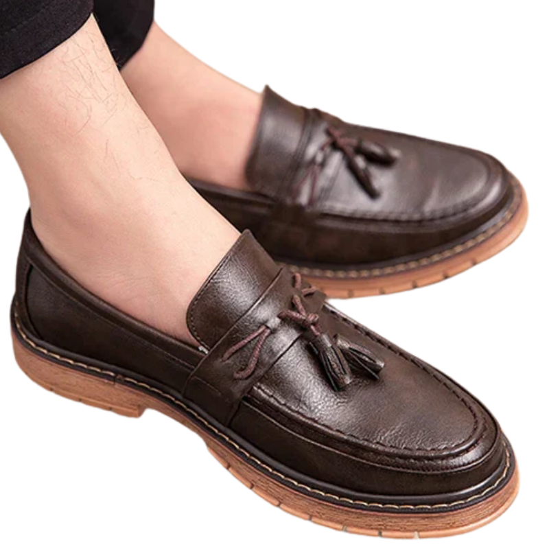 Thick Sole & Fringe Detailing Retro Slip-On Leather Loafers for Men