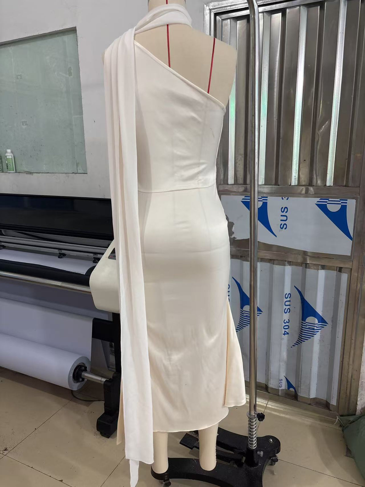 Off Shoulder Mermaid Midi Dress
