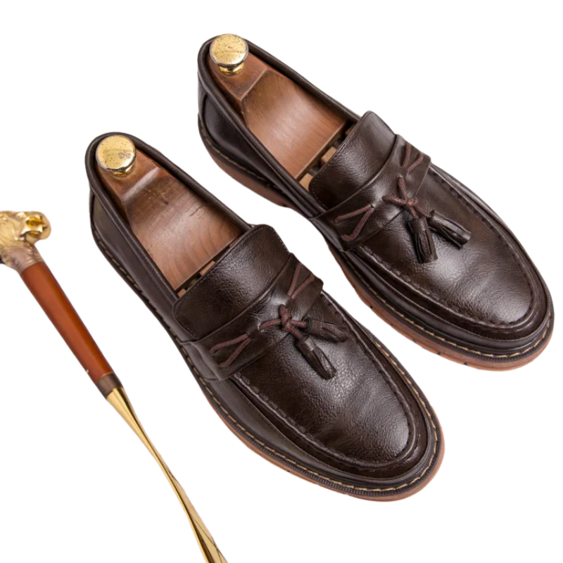 Thick Sole & Fringe Detailing Retro Slip-On Leather Loafers for Men